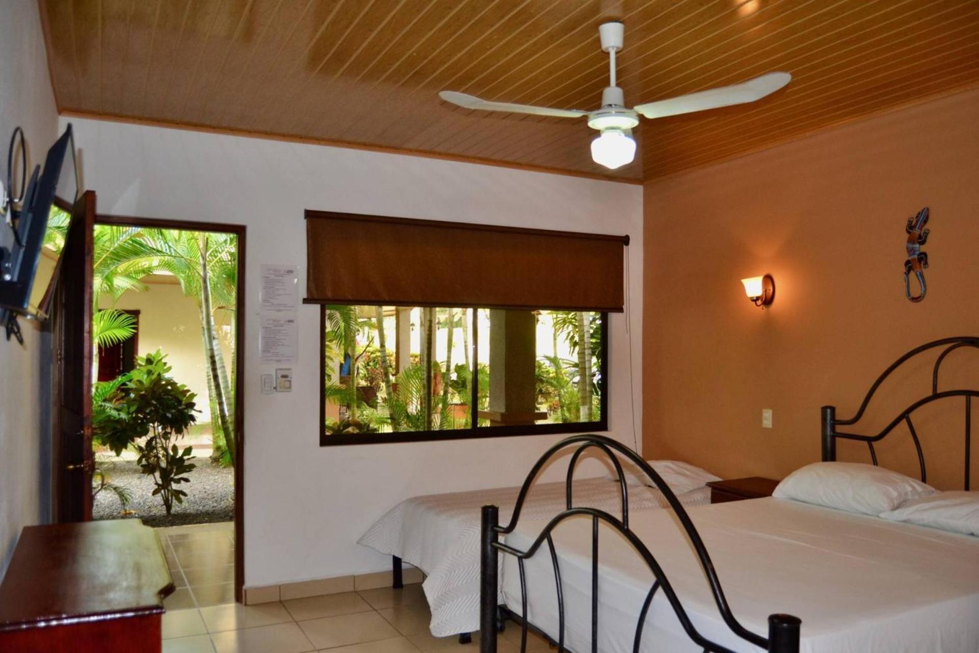 Hotel D'Lucia - Quebrada Ganado, Jaco, Costa Rica Extérieur photo